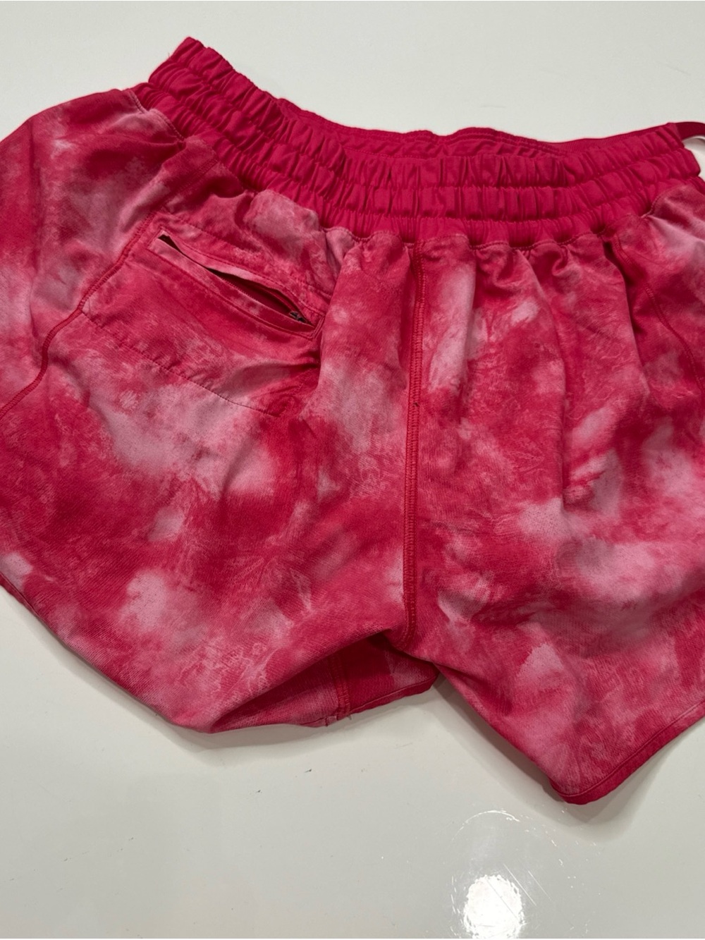 Lululemon Pink Running Shorts Womens 8 Tie Dye Activewear Outdoors A020826 - Picture 2 of 8